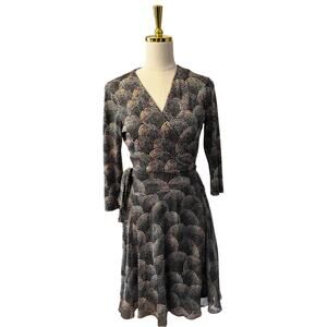 Diane Von Furstenberg Irina Silk Wrap Dress Spray Dots 3/4 Sleeve Size 8
